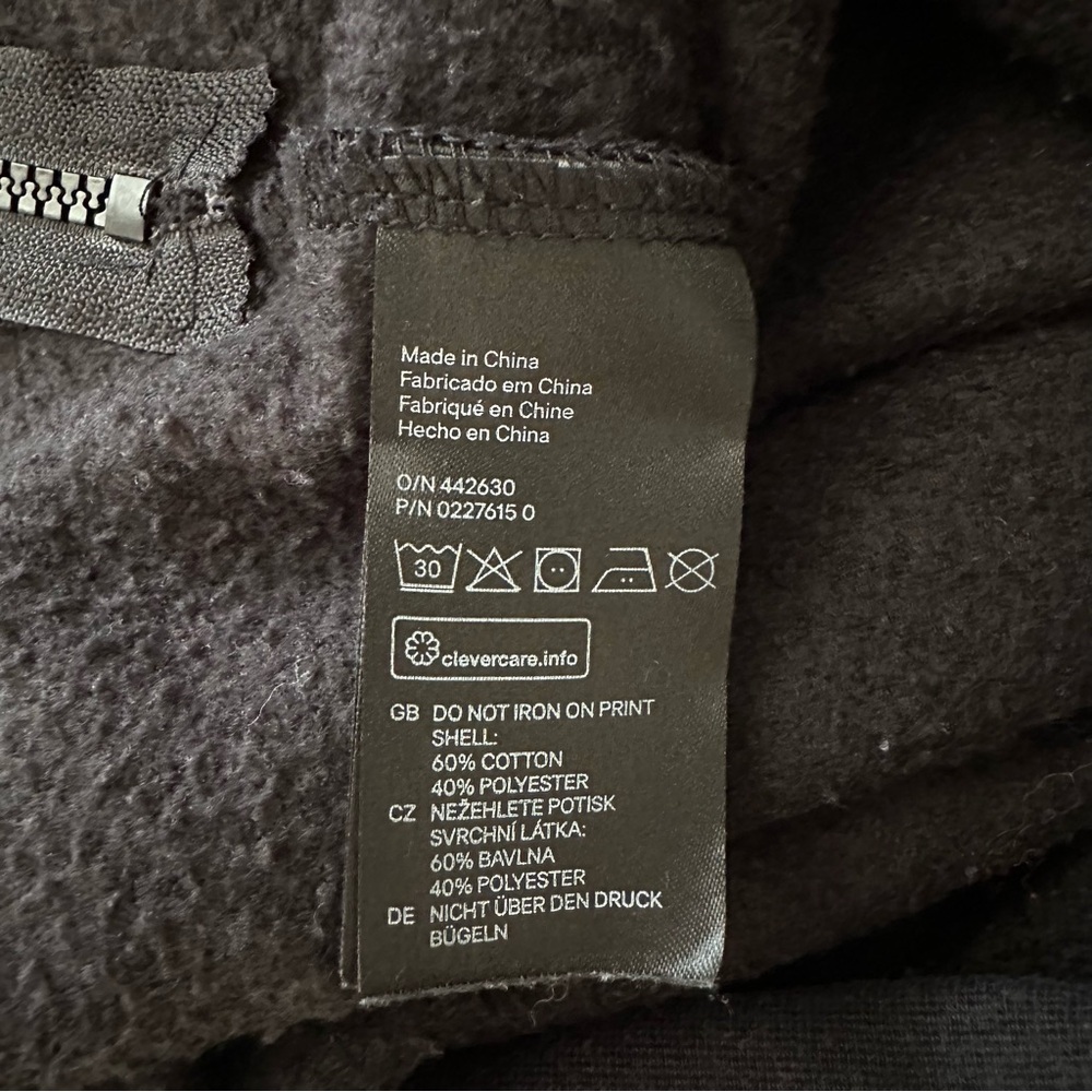 H&M Black Crewneck Sweater with Graphic Print - Picture 13 of 13